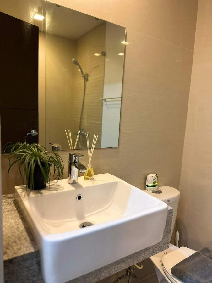 Uptown Parksuites Тагиг Экстерьер фото