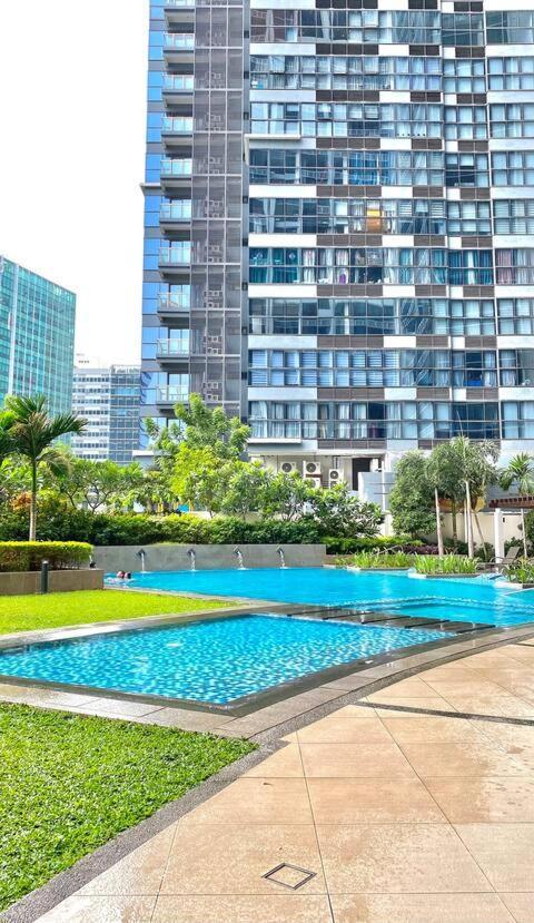 Uptown Parksuites Тагиг Экстерьер фото